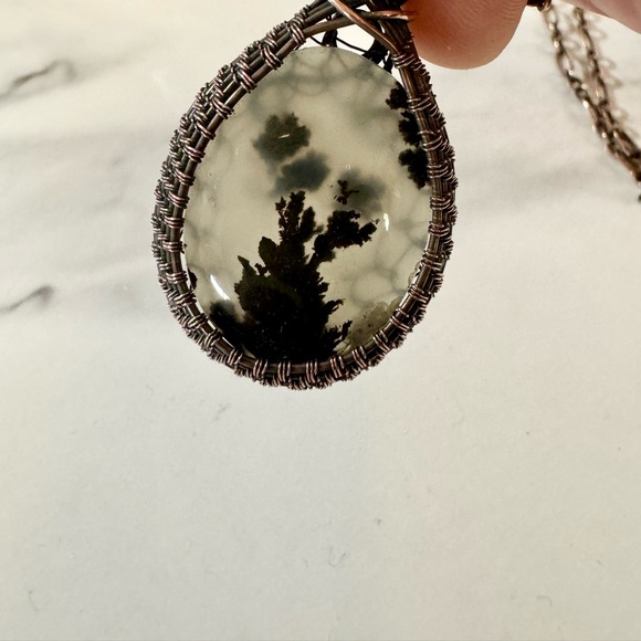 Handcrafted Copper Wire Woven Montana Moss Agate Pendant Necklace - Picture 2 of 6